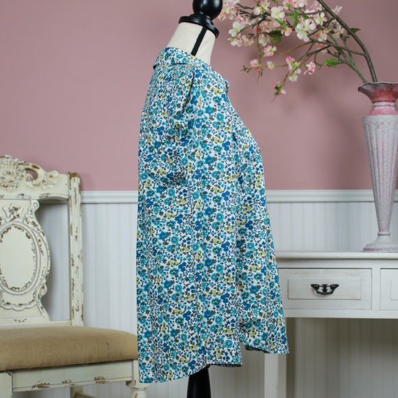 Old Navy Floral Blouse Size M - Picture 3 of 4